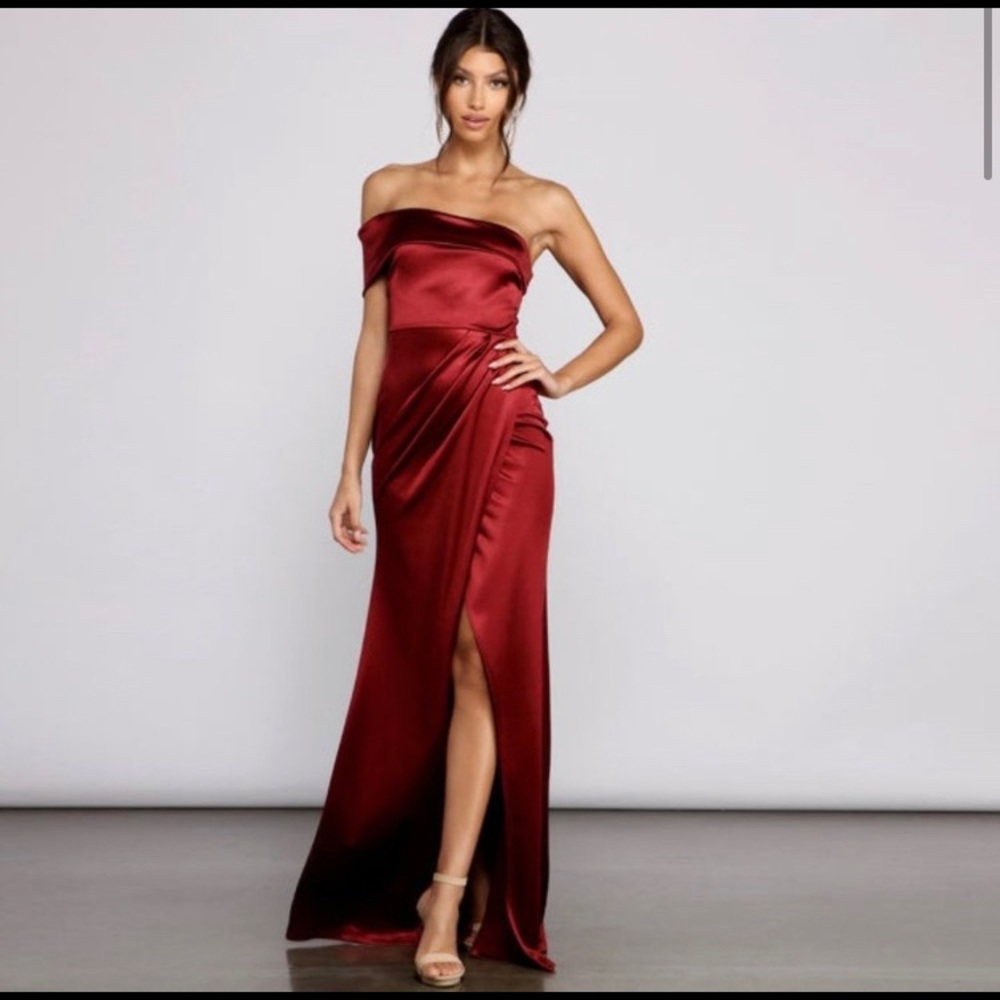 Red Windsor Prom Dress